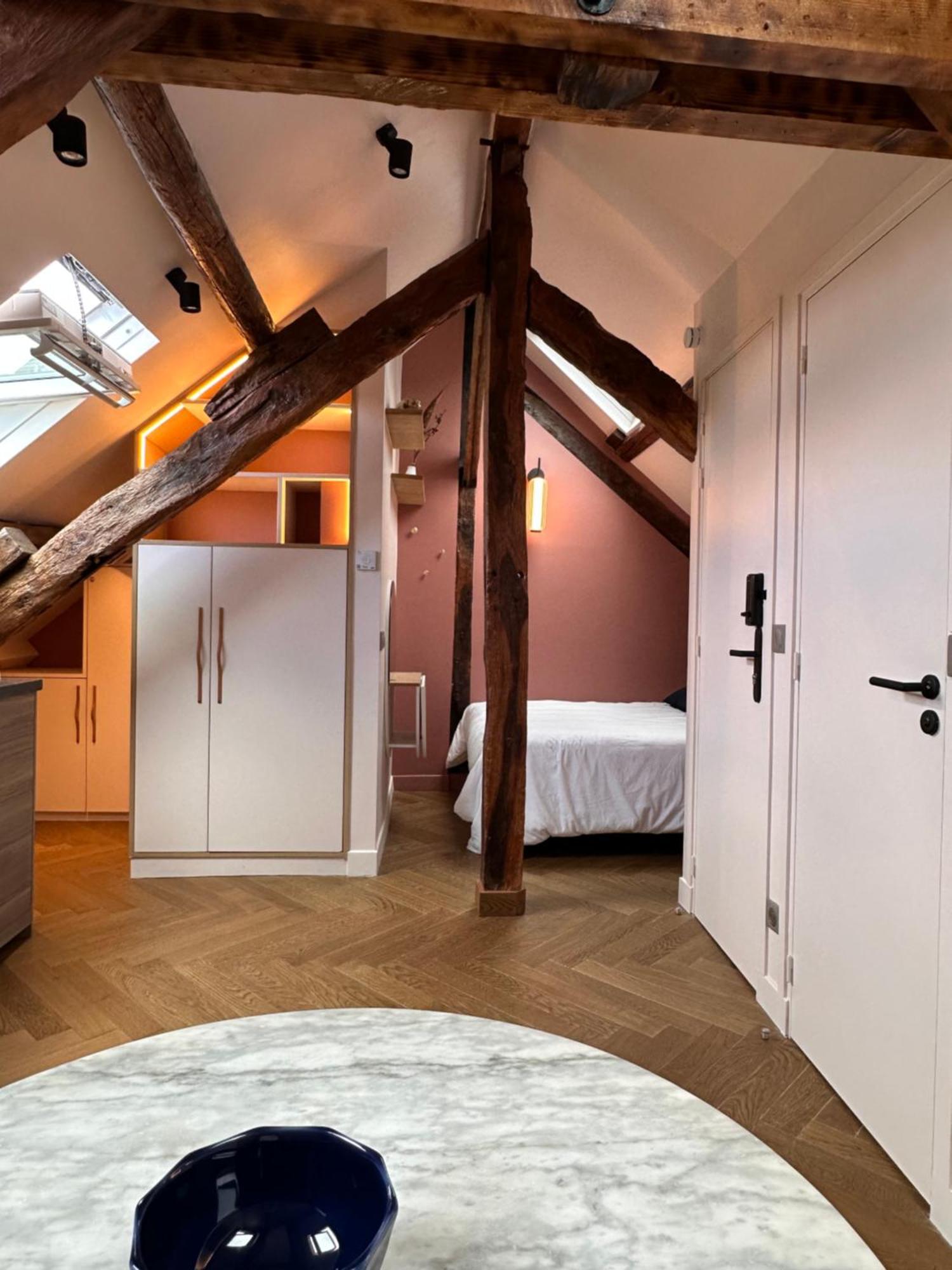 Appartement Petit Nid D'amour Sous Les Toits ! Honfleur